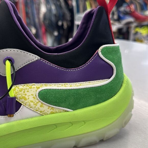 SIA Sneakers  - Picture 4 of 7